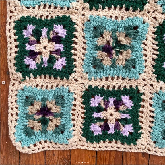 Vintage Granny Square Crochet Afghan Lap Blanket Small Throw Topper Baby Crib - Picture 4 of 8